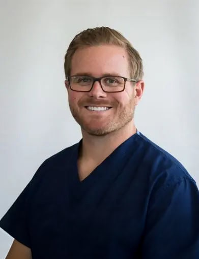 Dr Aaron Bumann